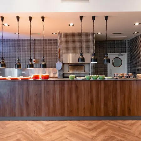 ホリデイ・イン ダーリントン A1 スコッチ コーナー 4*